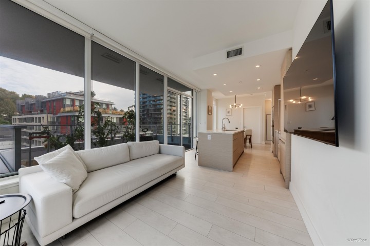 Photo 9 at 906 - 3438 Sawmill Crescent, South Marine, Vancouver East