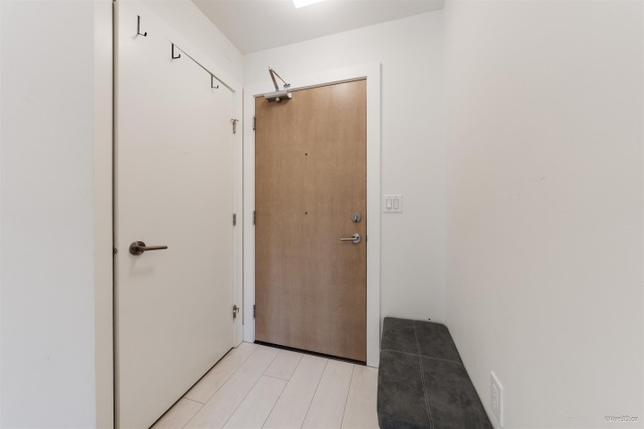 Photo 4 at 906 - 3438 Sawmill Crescent, South Marine, Vancouver East