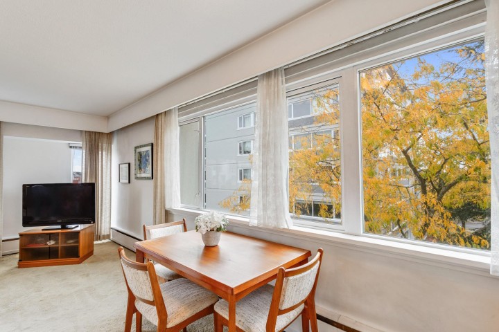 Photo 12 at 402 - 6026 Tisdall Street, Oakridge VW, Vancouver West