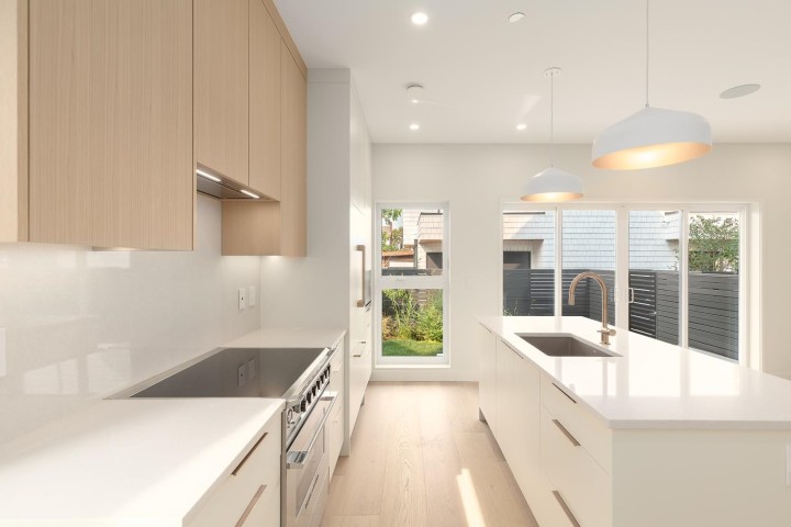 Photo 5 at 5407 Wales Street, Collingwood VE, Vancouver East