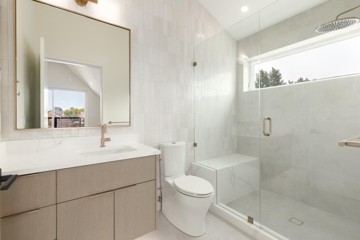 Photo 9 at 5407 Wales Street, Collingwood VE, Vancouver East