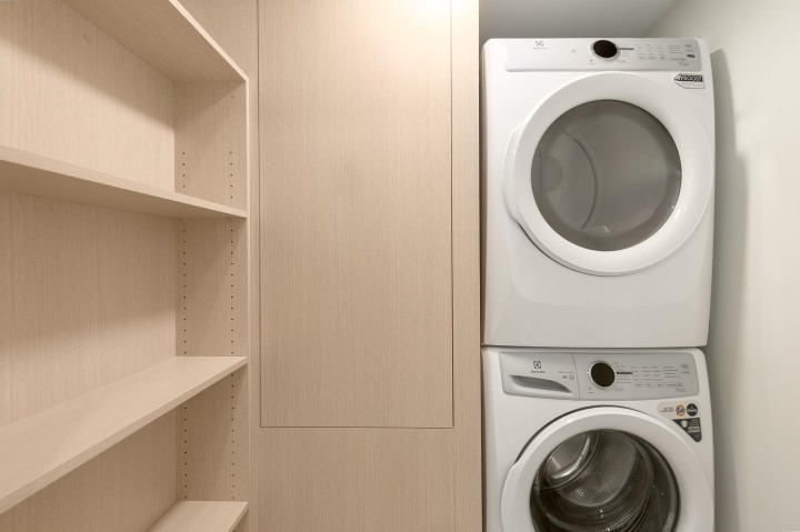 Photo 10 at 5407 Wales Street, Collingwood VE, Vancouver East