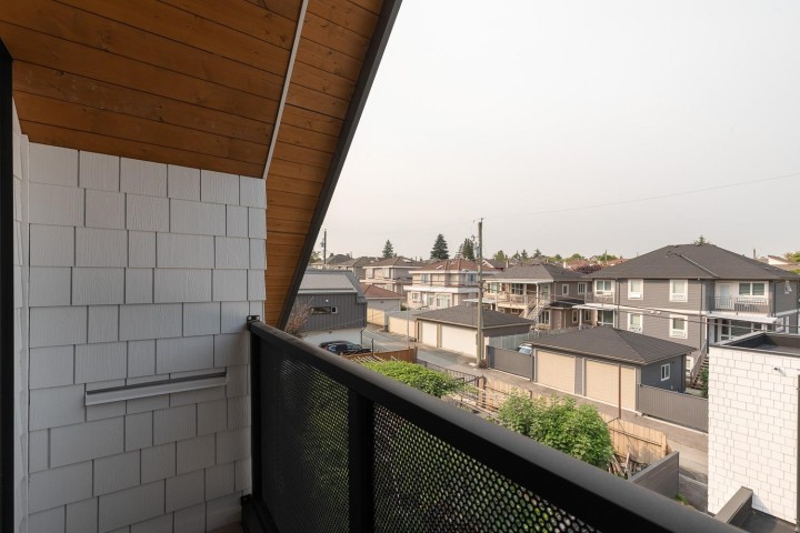 Photo 14 at 5407 Wales Street, Collingwood VE, Vancouver East