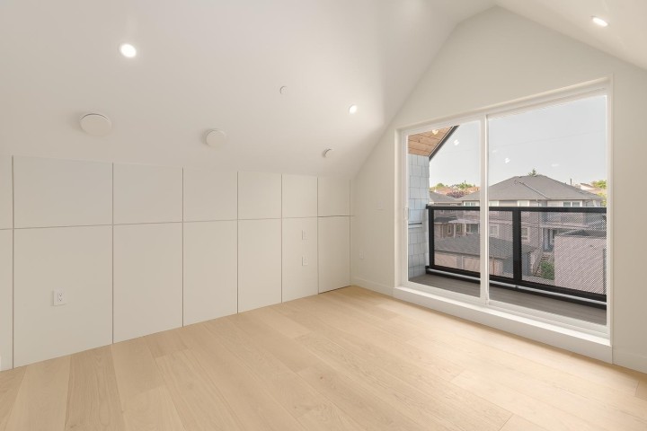 Photo 8 at 5407 Wales Street, Collingwood VE, Vancouver East