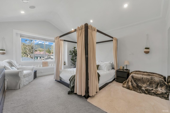 Photo 17 at 338 W 17th Street, Central Lonsdale, North Vancouver