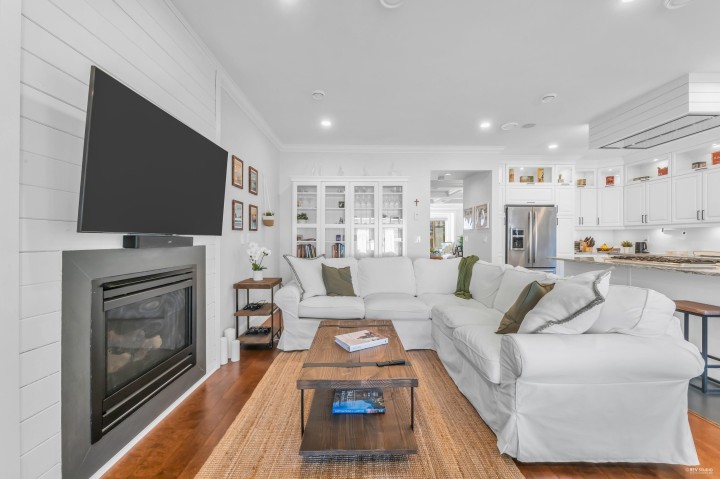 Photo 7 at 338 W 17th Street, Central Lonsdale, North Vancouver