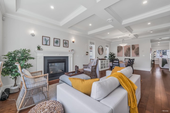 Photo 3 at 338 W 17th Street, Central Lonsdale, North Vancouver