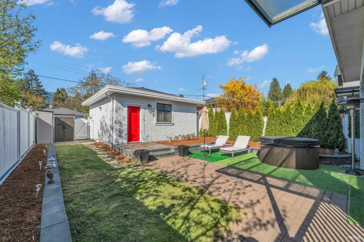 Photo 37 at 338 W 17th Street, Central Lonsdale, North Vancouver