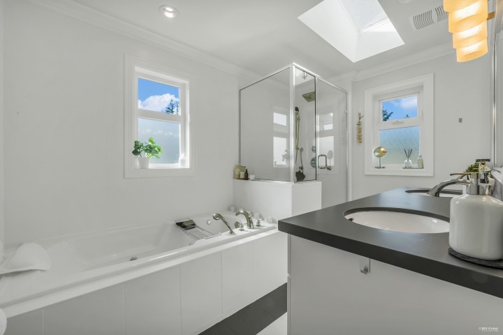 Photo 19 at 338 W 17th Street, Central Lonsdale, North Vancouver