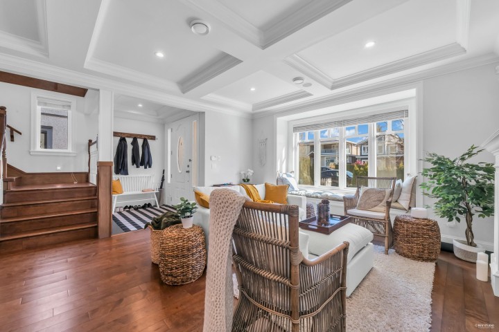 Photo 4 at 338 W 17th Street, Central Lonsdale, North Vancouver