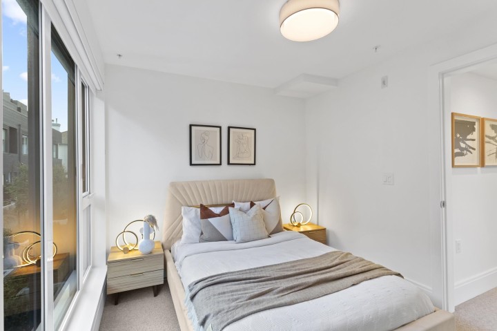 Photo 13 at 563 W 26th Avenue, Cambie, Vancouver West