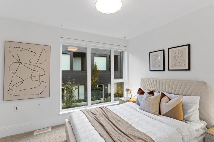 Photo 12 at 563 W 26th Avenue, Cambie, Vancouver West