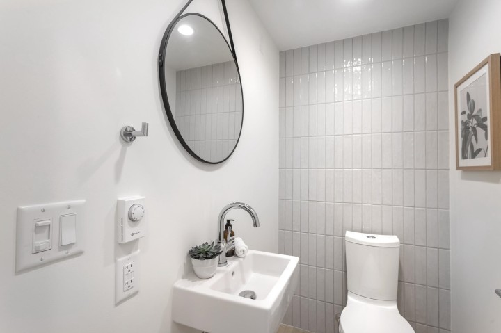 Photo 11 at 563 W 26th Avenue, Cambie, Vancouver West