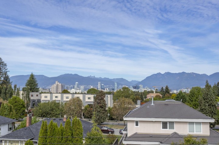 Photo 29 at 563 W 26th Avenue, Cambie, Vancouver West