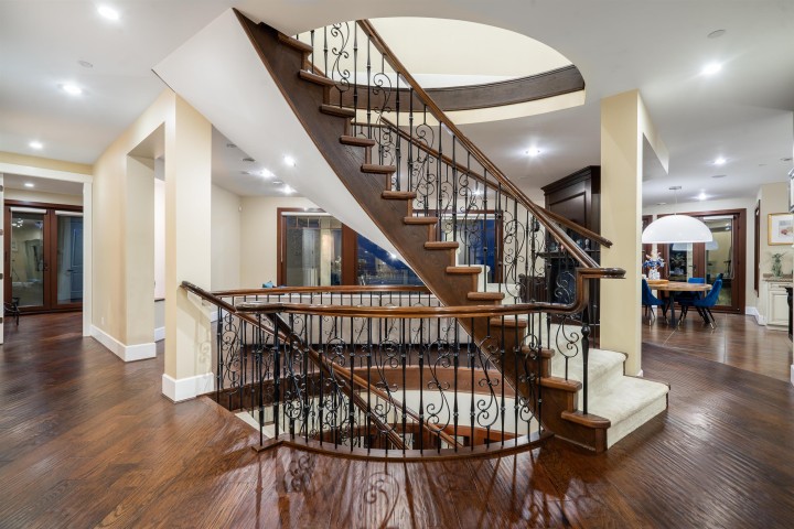 Photo 6 at 2336 Kadlec Court, Whitby Estates, West Vancouver