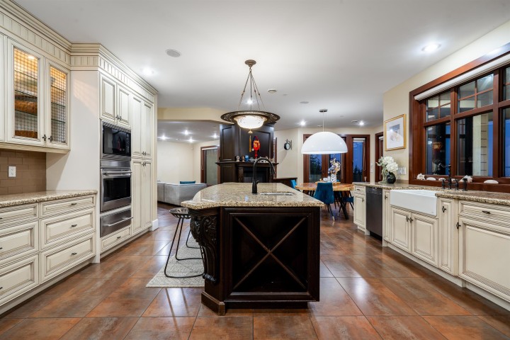 Photo 12 at 2336 Kadlec Court, Whitby Estates, West Vancouver