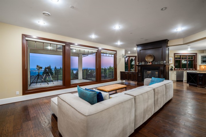 Photo 7 at 2336 Kadlec Court, Whitby Estates, West Vancouver