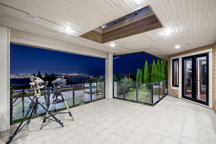 Photo 3 at 2336 Kadlec Court, Whitby Estates, West Vancouver