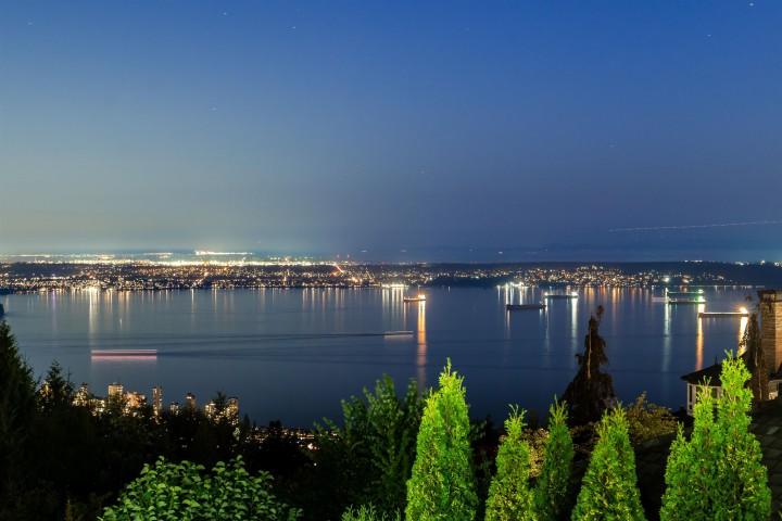 Photo 1 at 2336 Kadlec Court, Whitby Estates, West Vancouver