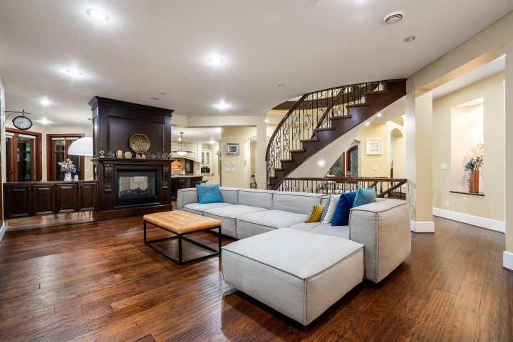 Photo 9 at 2336 Kadlec Court, Whitby Estates, West Vancouver