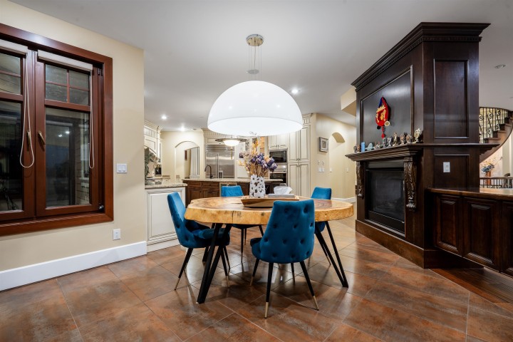 Photo 14 at 2336 Kadlec Court, Whitby Estates, West Vancouver