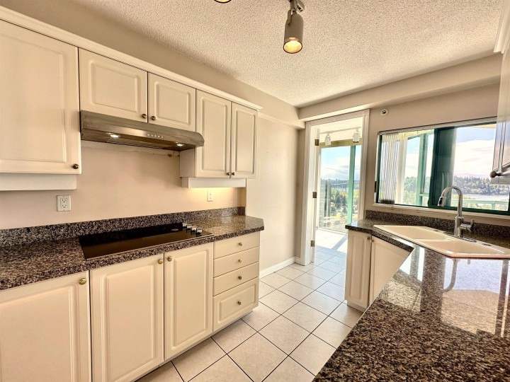 Photo 16 at 20C - 338 Taylor Way, Park Royal, West Vancouver