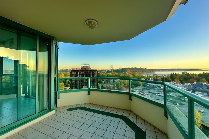 Photo 7 at 20C - 338 Taylor Way, Park Royal, West Vancouver