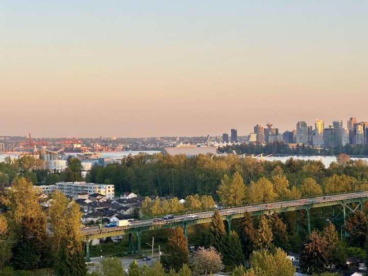 Photo 5 at 20C - 338 Taylor Way, Park Royal, West Vancouver