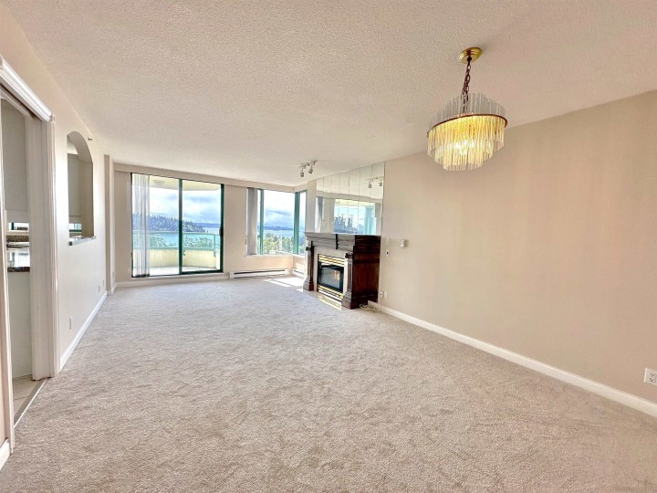 Photo 10 at 20C - 338 Taylor Way, Park Royal, West Vancouver