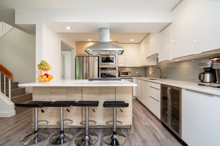 Photo 8 at 7225 Quatsino Drive, Champlain Heights, Vancouver East