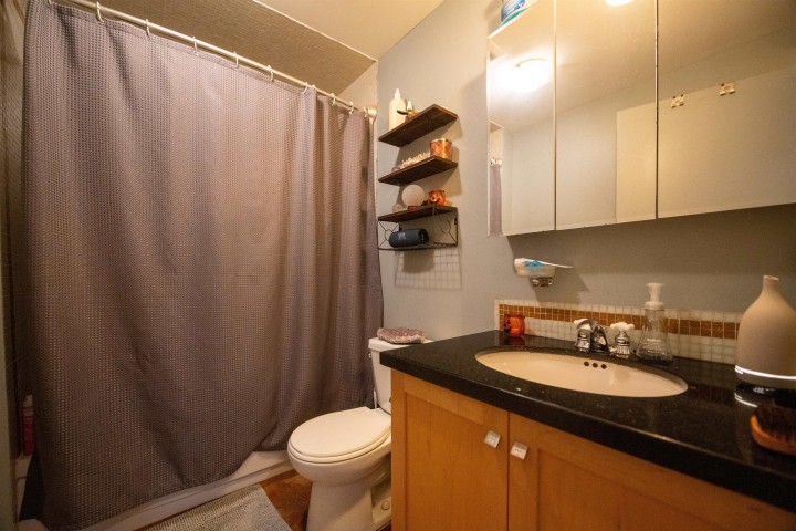 Photo 13 at 1119 Pendrell Street, West End VW, Vancouver West