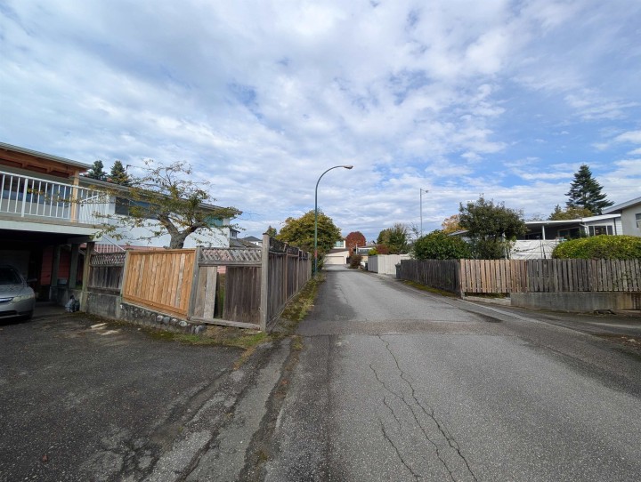 Photo 9 at 7258 Lancaster Place, Fraserview VE, Vancouver East