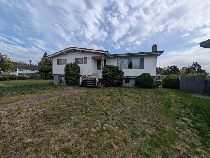 Photo 4 at 7258 Lancaster Place, Fraserview VE, Vancouver East