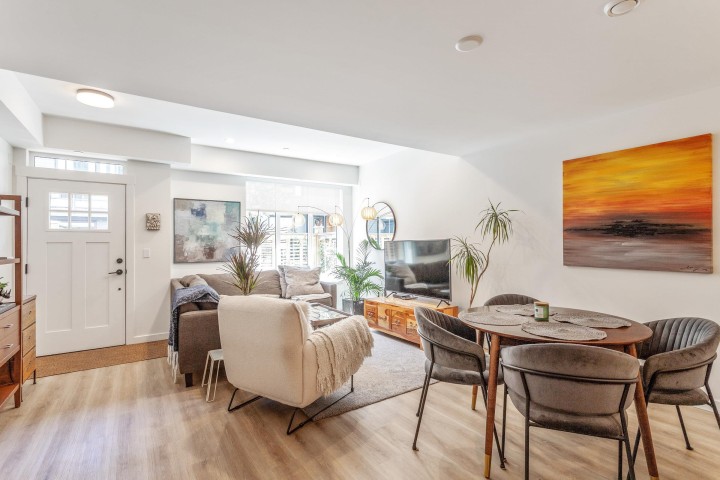 Photo 3 at 6 - 237 Ridgeway Avenue, Lower Lonsdale, North Vancouver