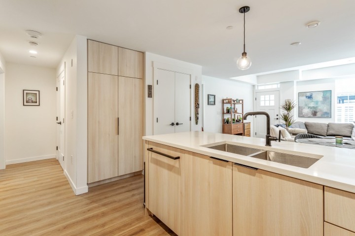 Photo 10 at 6 - 237 Ridgeway Avenue, Lower Lonsdale, North Vancouver