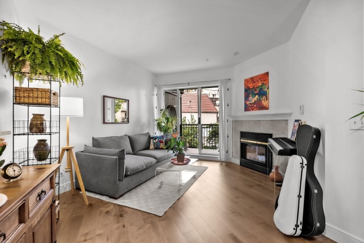 Photo 2 at 304 - 1928 Nelson Street, West End VW, Vancouver West