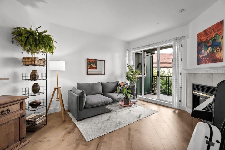 Photo 3 at 304 - 1928 Nelson Street, West End VW, Vancouver West