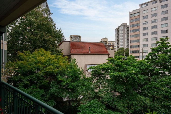 Photo 32 at 304 - 1928 Nelson Street, West End VW, Vancouver West