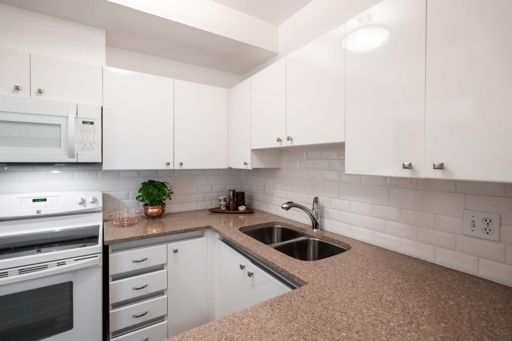 Photo 15 at 304 - 1928 Nelson Street, West End VW, Vancouver West