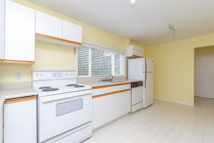 Photo 13 at 341 W 24th Street, Central Lonsdale, North Vancouver