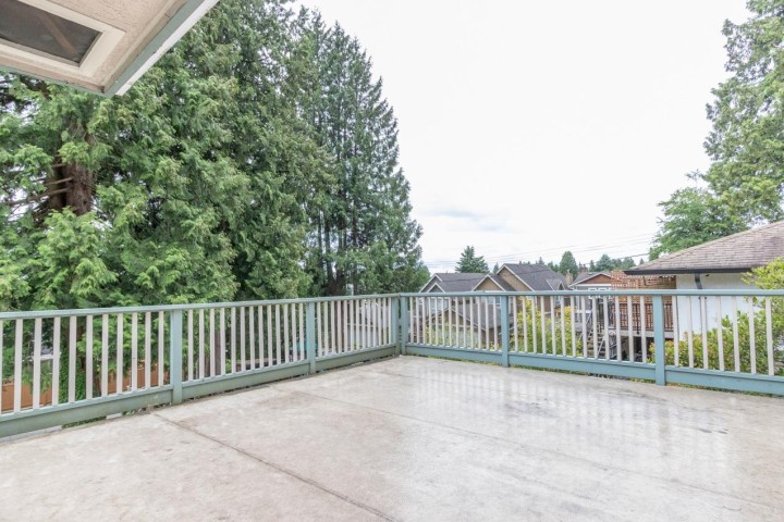 Photo 12 at 341 W 24th Street, Central Lonsdale, North Vancouver