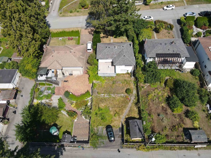 Photo 28 at 341 W 24th Street, Central Lonsdale, North Vancouver