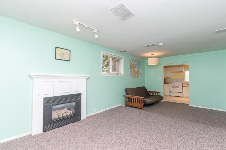 Photo 15 at 341 W 24th Street, Central Lonsdale, North Vancouver