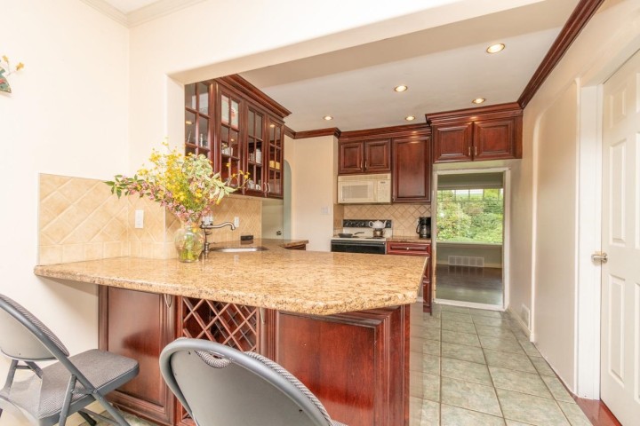 Photo 8 at 341 W 24th Street, Central Lonsdale, North Vancouver