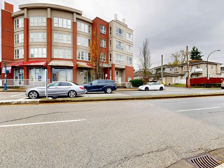 Photo 3 at PH3 - 5438 Rupert Street, Collingwood VE, Vancouver East