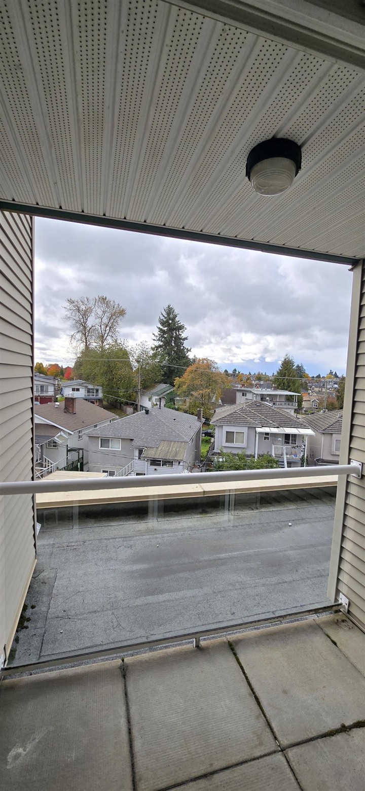 Photo 11 at PH3 - 5438 Rupert Street, Collingwood VE, Vancouver East