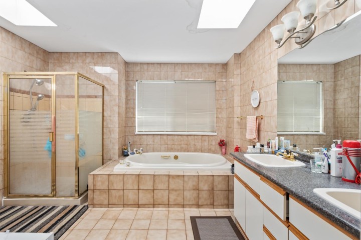 Photo 12 at 3662 W 49th Avenue, Southlands, Vancouver West