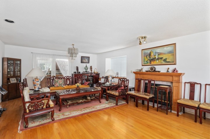 Photo 3 at 3662 W 49th Avenue, Southlands, Vancouver West