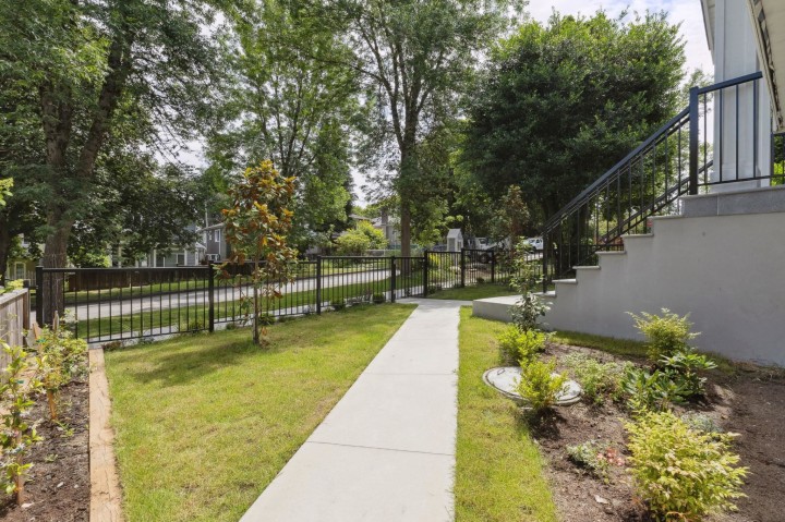 Photo 3 at 4115 Elgin Street, Fraser VE, Vancouver East