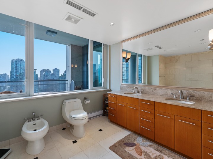 Photo 23 at 2502 - 323 Jervis Street, Coal Harbour, Vancouver West